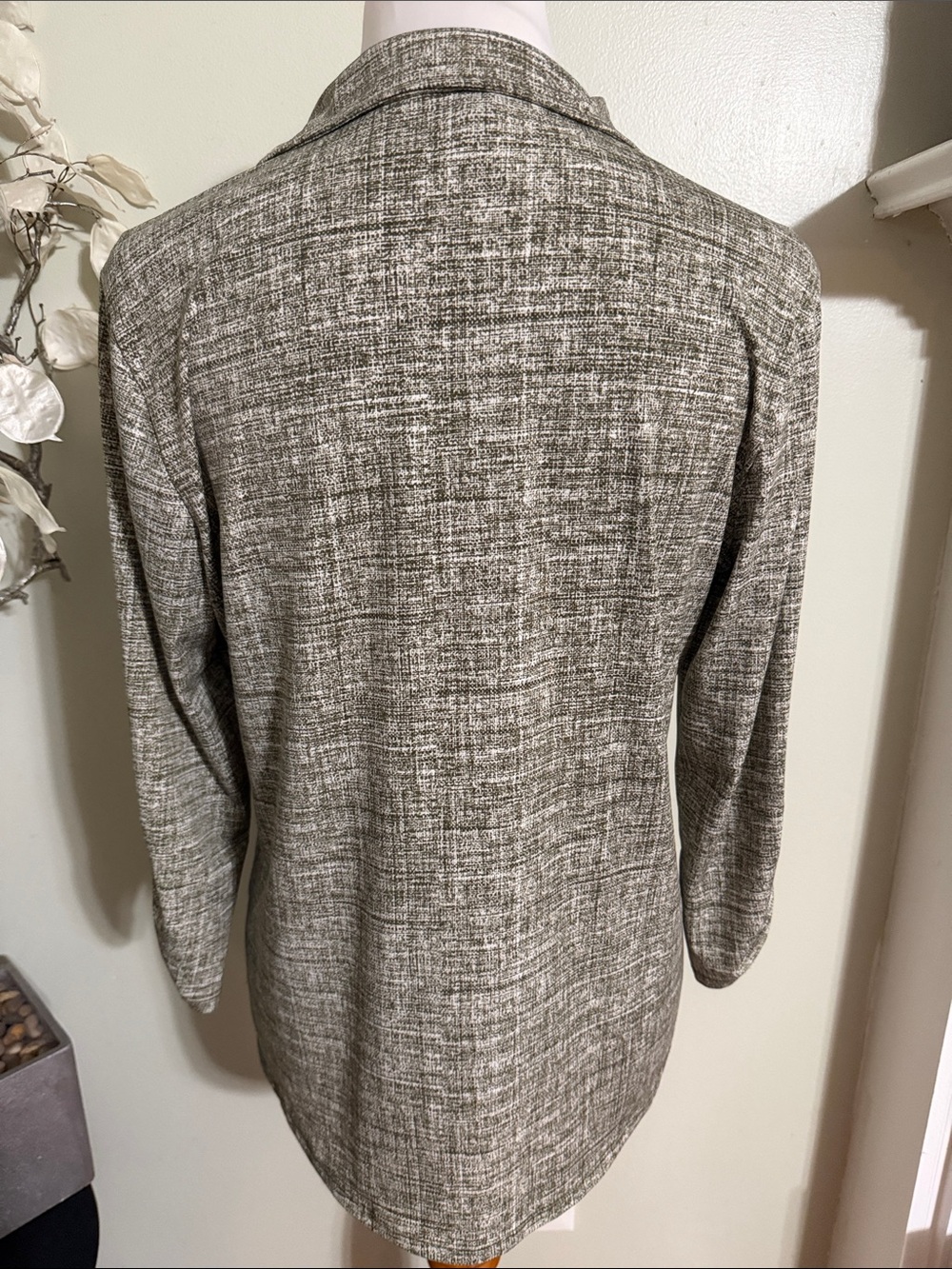 Jones New York Dark Green Textured Open V-Neck Blouse - Picture 5 of 5